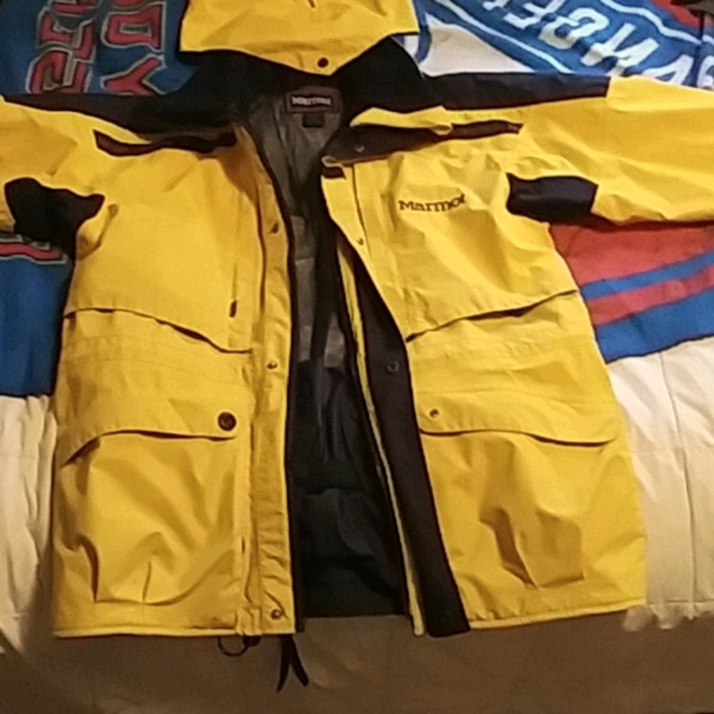 High quality marmot brand yellow jacket